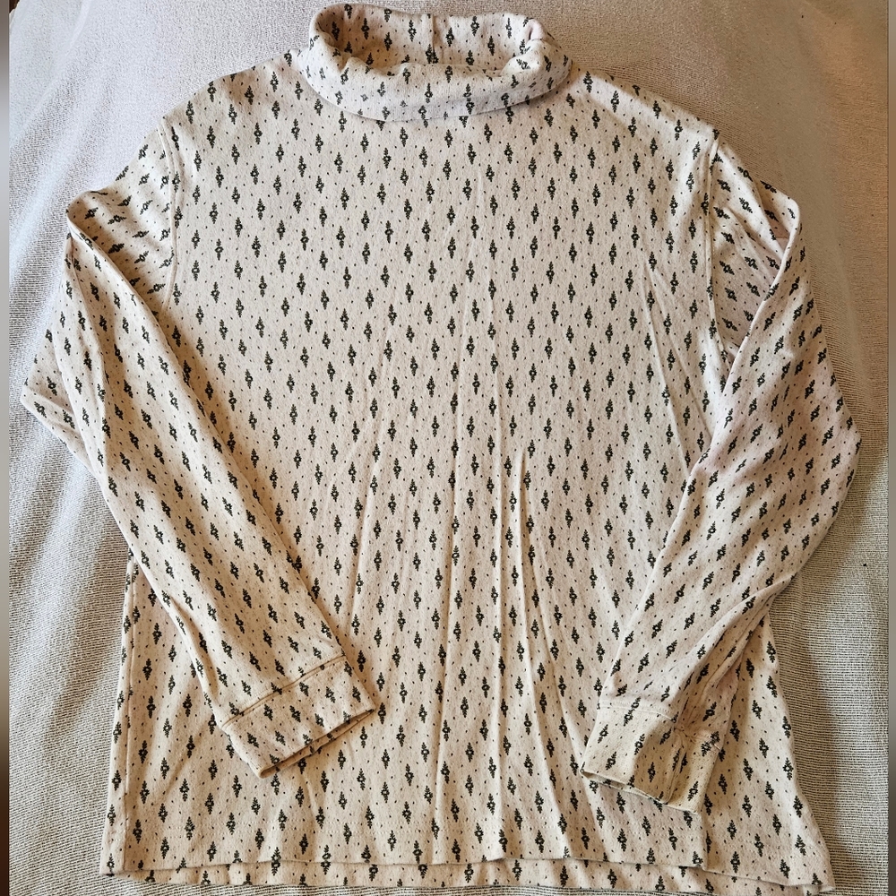 Basic Editions Vintage Turtleneck - image 1